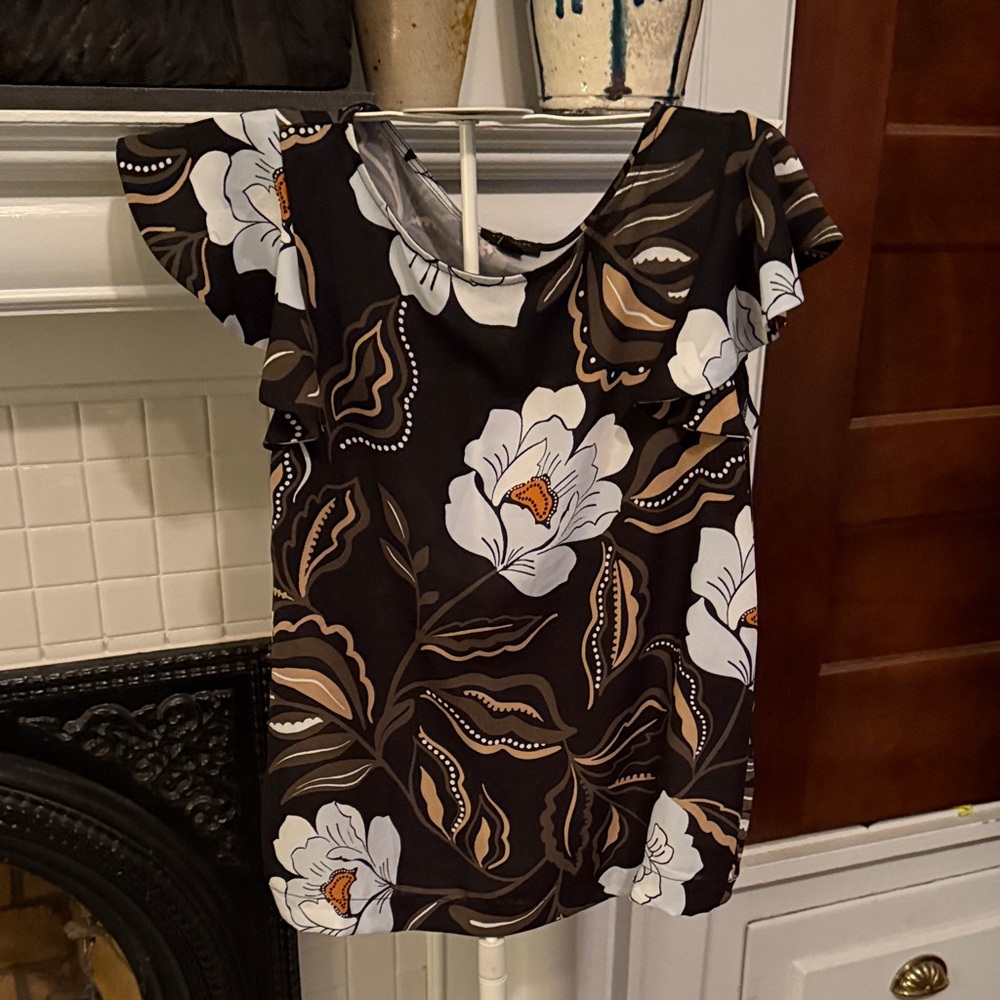 Ann Taylor Flutter sleeve Floral Blouse- worn once‎